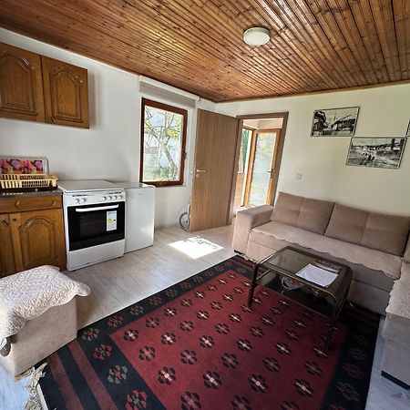 Garden Guesthouse Gjakova Luaran gambar