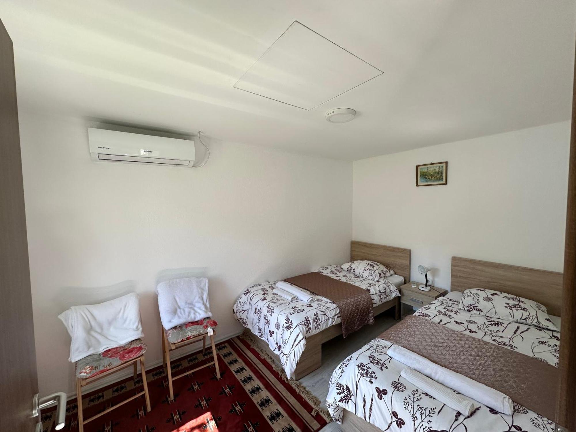 Garden Guesthouse Gjakova Luaran gambar